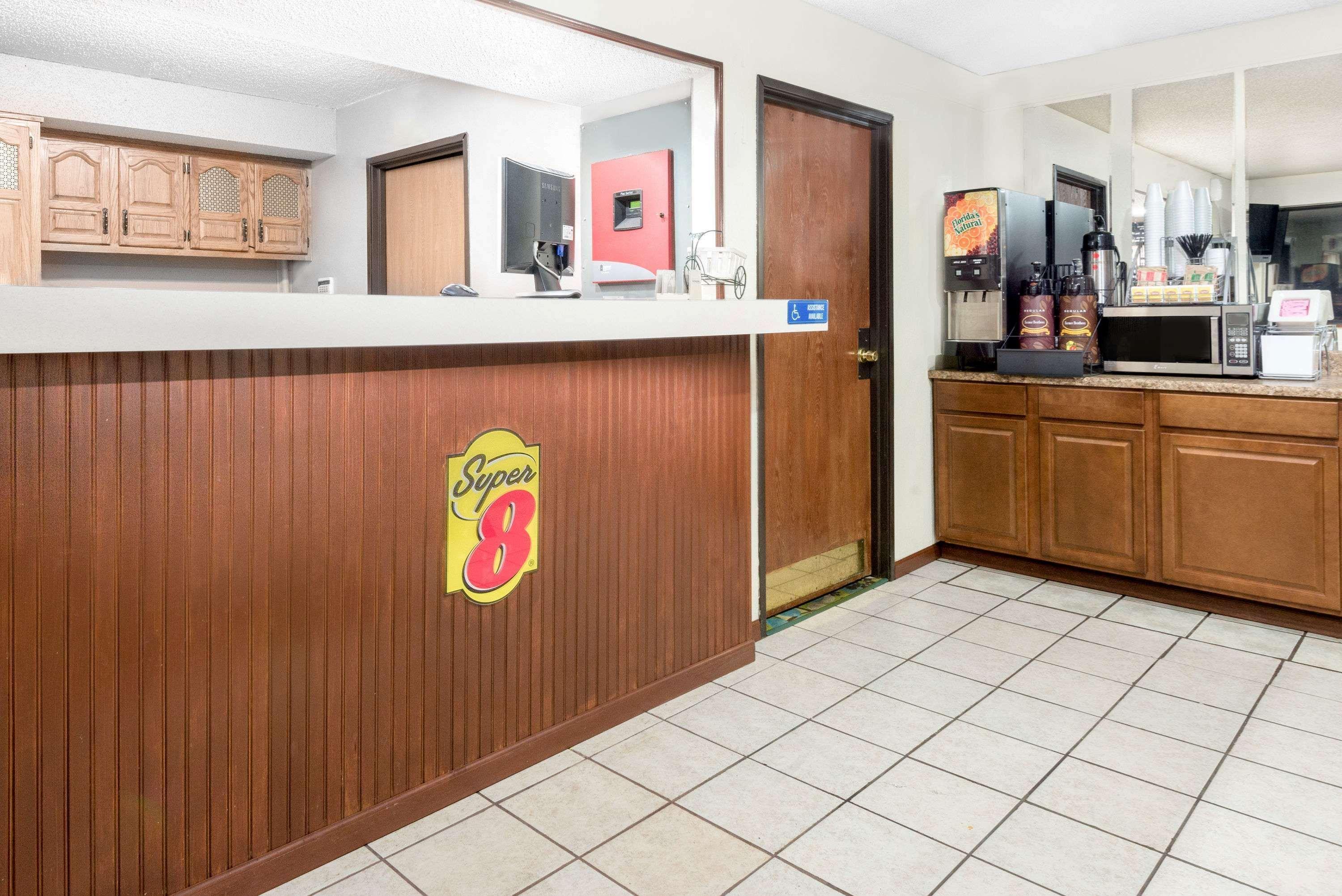 Super 8 By Wyndham Kent/Akron Area Exterior foto